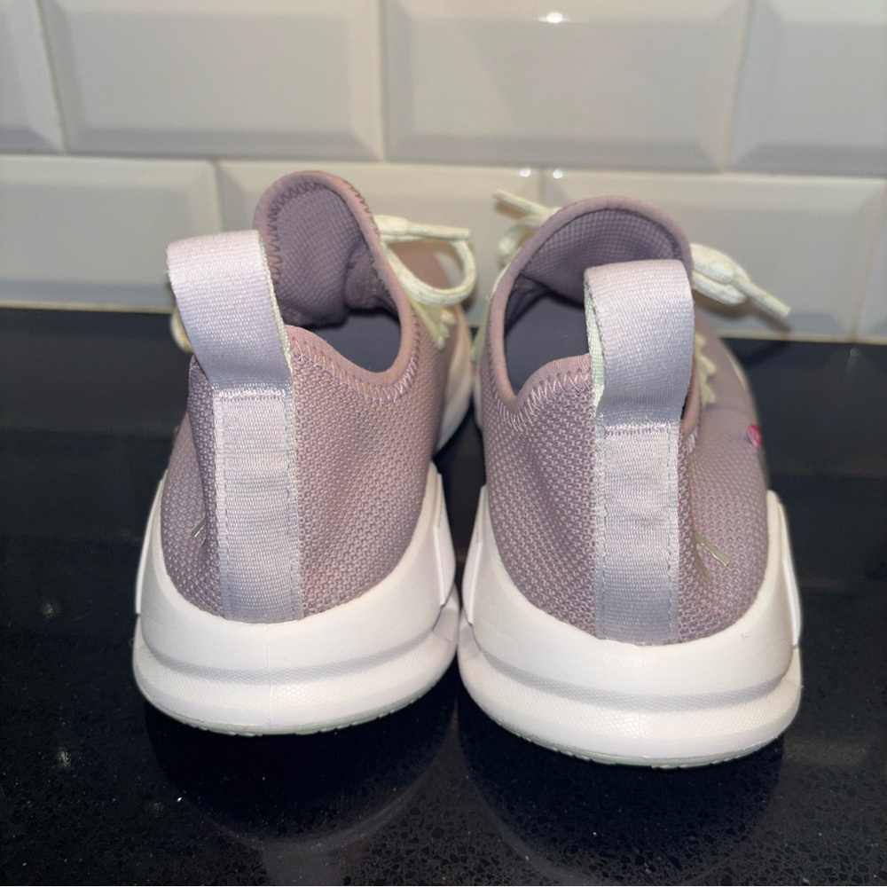 On cloud Cloudeasy Sneaker in Heron & Aloe Size 9 women’s - Picture 5 of 7